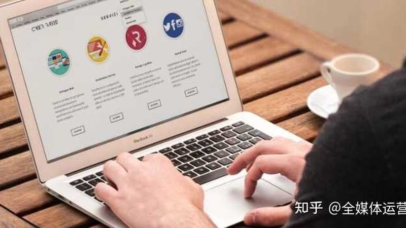 定制开发，打造专属移动应用——揭秘app模板定制方案